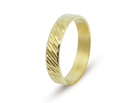 Snubní prsten ze žlutého zlata s diamantovým probrusem 1
