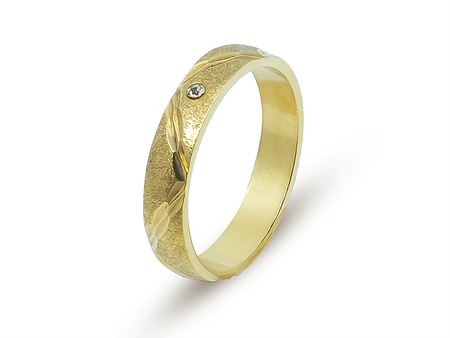 Snubní prsten ze žlutého zlata s probrusy a jemným zirkonem 8